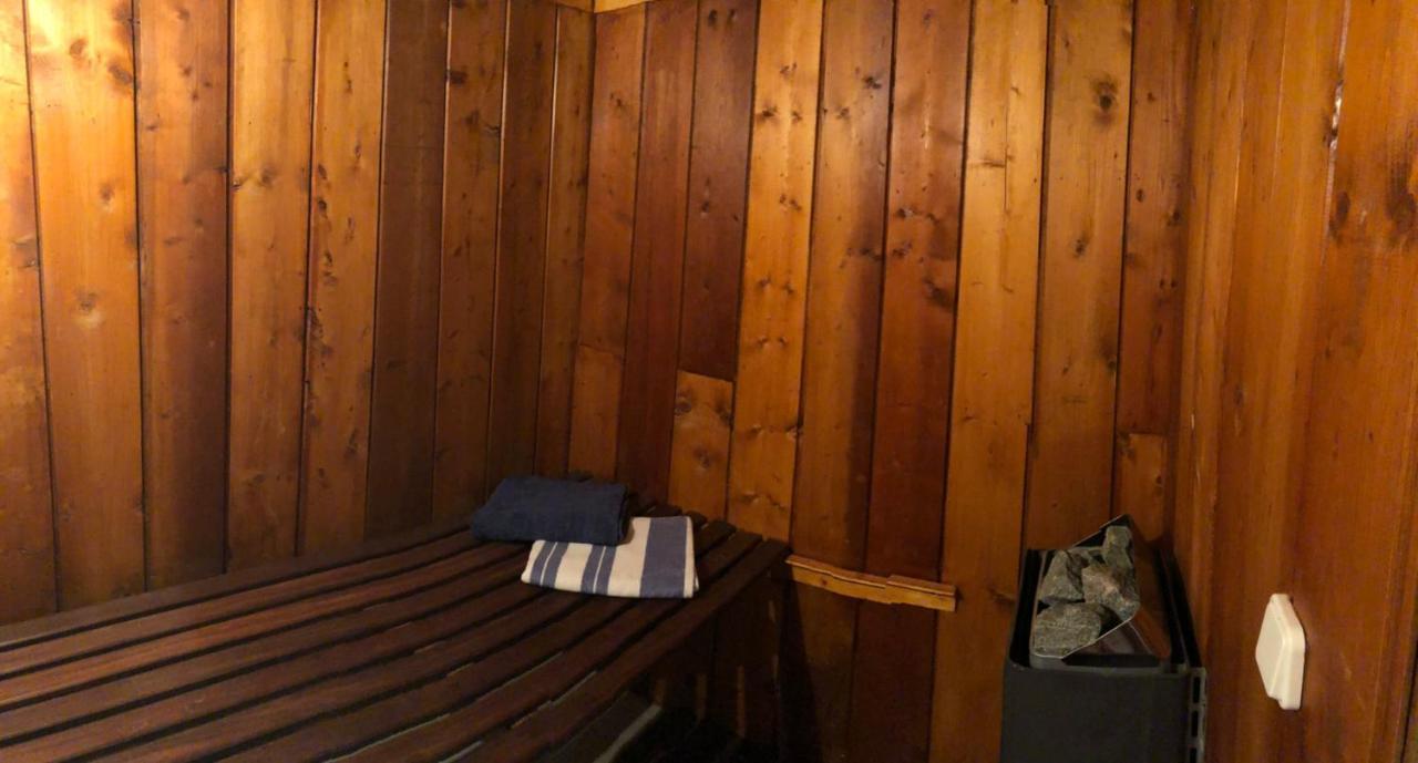 Adosado En La Costa Con Excelentes Vistas Al Estuario De Urdaibai Villa Mundaka Exteriör bild